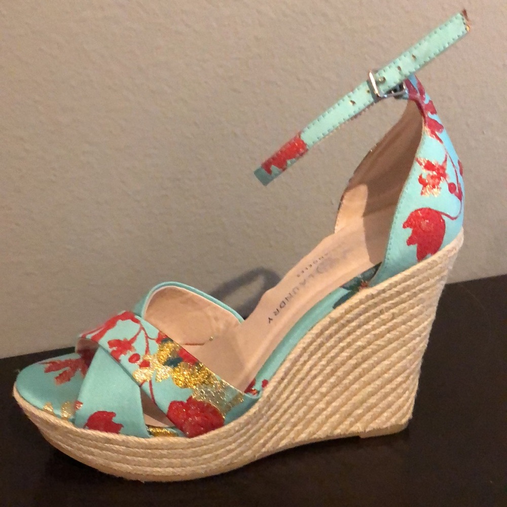 Chinese Laundry platform heeled sandal - Picture 4 of 5
